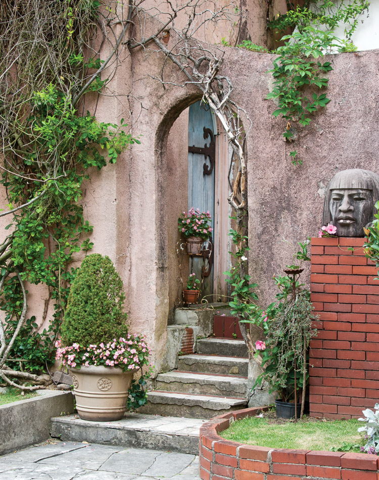 Sotto Voce: A Hushed Garden Palette