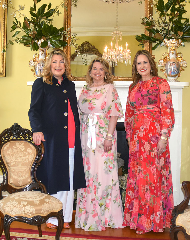 Lady Carnarvon of Highclere Castle poses for a photo with Victoria Editor Melissa Lester and Senior Director of Design Melissa Sturdivant Smith.