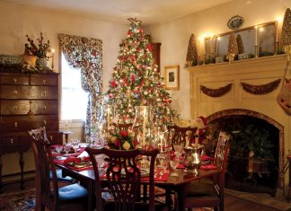 Williamsburg Christmas home