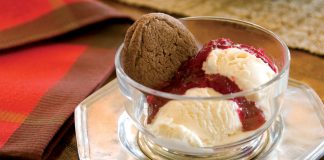 Cranberry Compote with Gingersnap Cookies