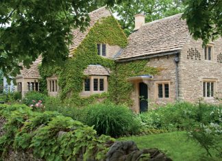 A Touch of England: Cotswold Cottage