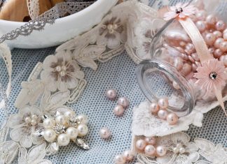 In the midst of wedding season, our thoughts turn to artisan and entrepreneur Arbie Goodfellow, who was featured in this year’s Business of Bliss. Learn how this former figure skater glided into a new career as owner of the online bridal boutique Parisxox.