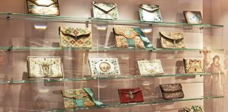 The mesmeric displays that fill the brightly lit spaces in the Netherlands’s Tassenmuseum Hendrikje can be attributed to one couple’s fascination with quite commonplace items: bags and purses.