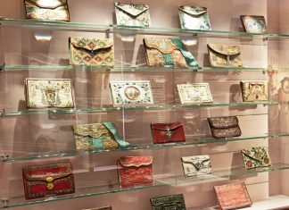 The mesmeric displays that fill the brightly lit spaces in the Netherlands’s Tassenmuseum Hendrikje can be attributed to one couple’s fascination with quite commonplace items: bags and purses.