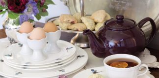 Sophie Allport has always enjoyed expressing her creative side. With a background in graphic art & design, she eventually decided to create home décor.