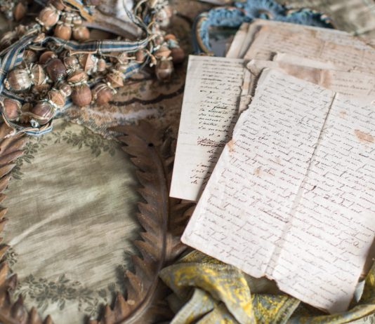 The Venice of Provence: Antiques Markets of France Antiques Markets
