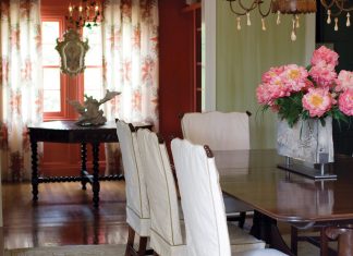 The Familiar Warmth of an Old Kentucky Home