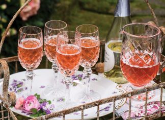 Sparkling Pink Grapefruit Cocktail