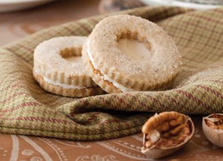 Toasted Pecan Shortbread Cookies with Buttercream Filling