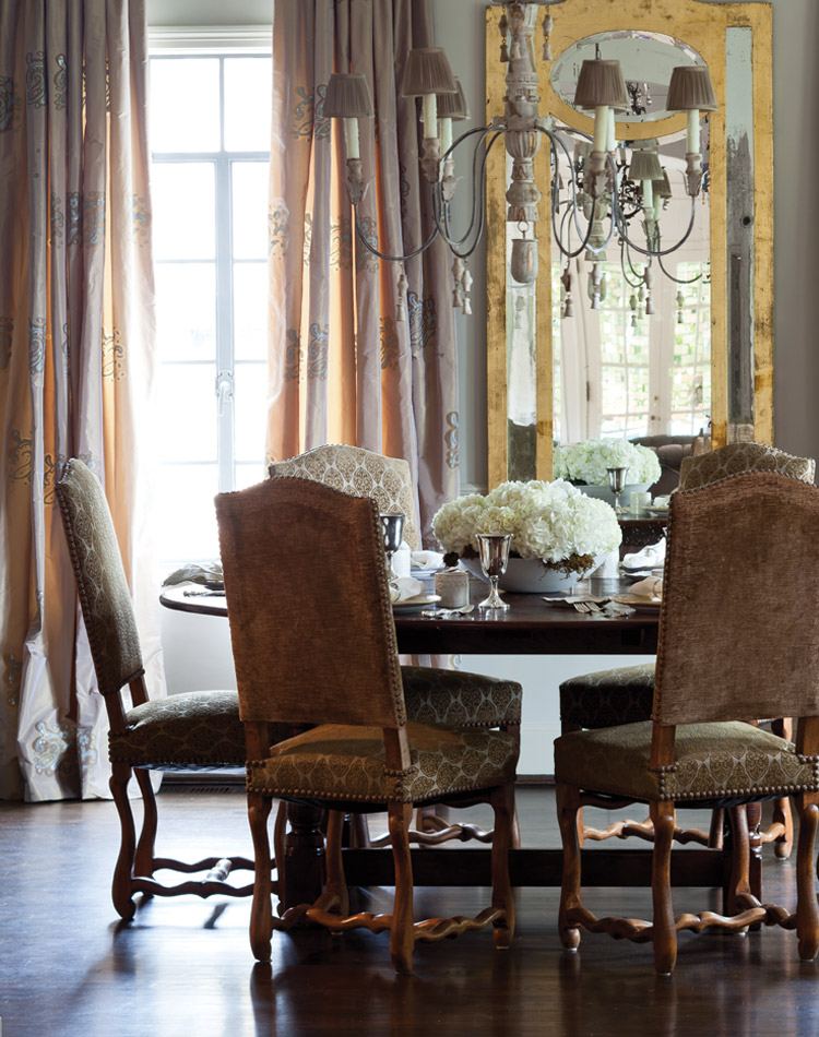 Rooms of Pale Loveliness