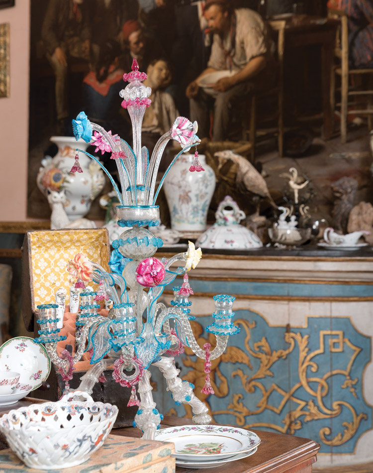 On Tour with the Antiques Diva