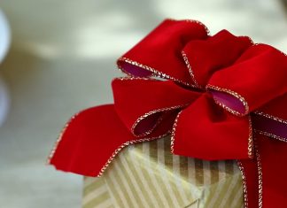 Present Perfect: How to Tie an Exquisite Bow