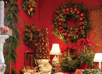 Our Five Favorite Holiday Wreaths