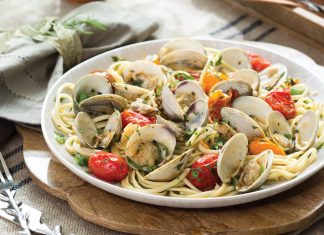 Garlic and Tomato Clams with Linguine - Victoria