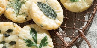 Herbed Cheese Wafers - Victoria