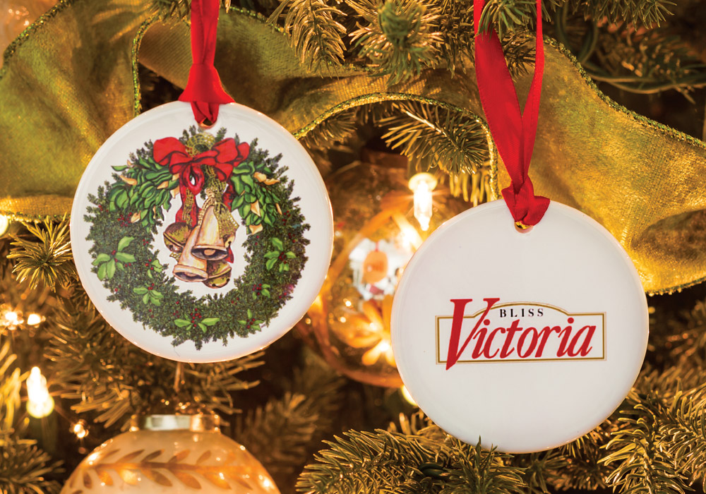 Discover Our Exclusive Holiday Gifts