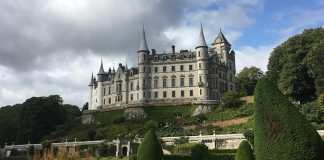 For The Sake of a Scottish Rake By Anna Bradley