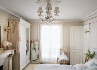 An Alabaster Maison An Alabaster Maison