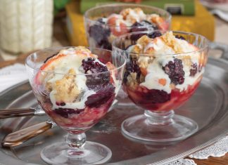 Apple and Blackberry Crisp