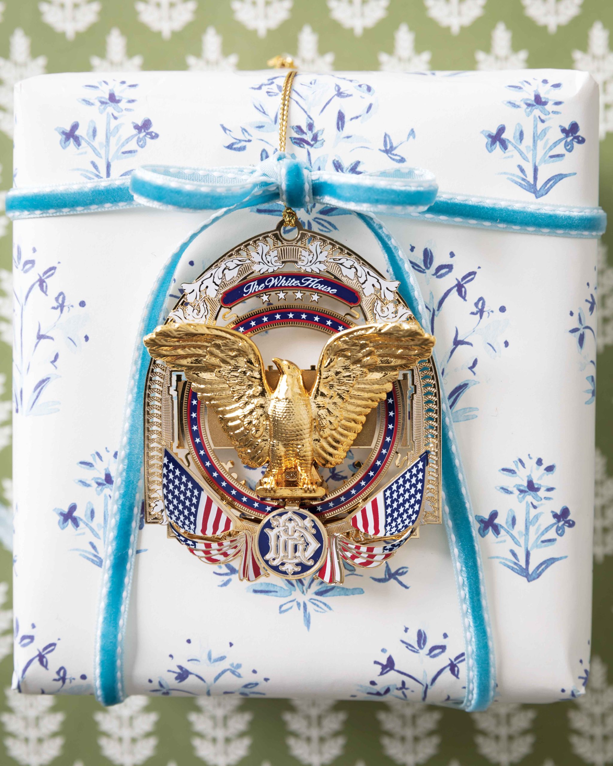 The 2017 iteration of the annual White House Christmas ornament features the monogram of President Franklin D. Roosevelt.