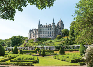Dunrobin: The Castle in the Clouds