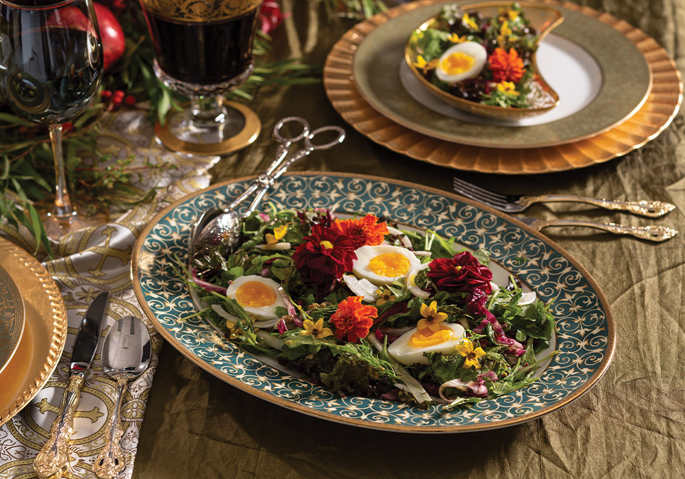 Attributed to Italian noblewoman Catarina de’ Medici, who became queen of France, our L’Insalata de Catoriana is a misticanza, a mixed salad of lettuces, fennel fronds, and edible blooms tossed with a lemon-Dijon vinaigrette.