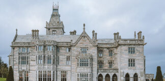 Surrounded by pristine formal gardens, Adare Manor, a Gothic Revival gem, abounds with stately appeal. From medieval fortresses to grandiose gothic gems, Ireland’s regal castles captivate the imagination and beckon travelers to roam their hallowed halls.