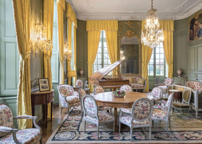 Let Victoria’s May/June issue whisk you to the heart of France, where doors to some of the region’s most glorious estates have been thrown open, offering a glimpse into centuries of opulent splendor.