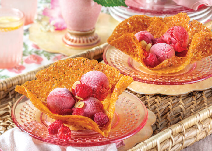Raspberry sorbet with Florentine baskets