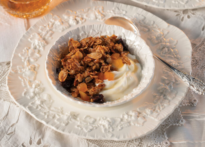 Granola yogurt bowl
